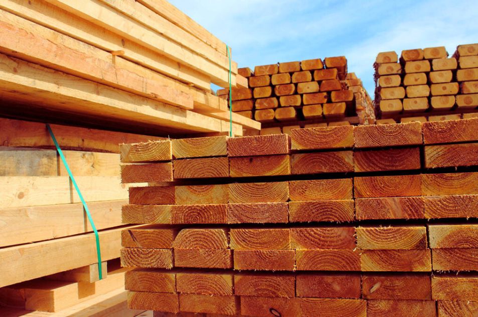 What Are the Benefits of Using Softwood Plywood?